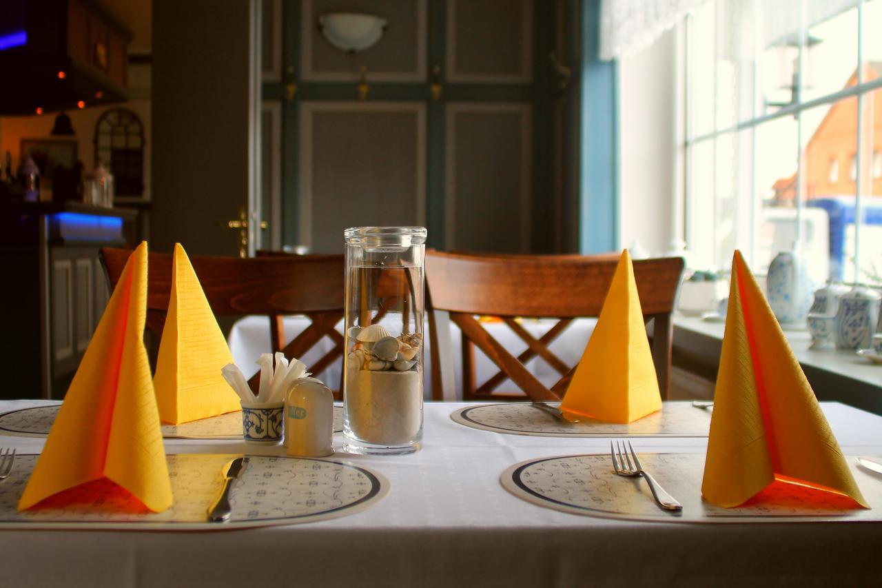 Karstens Gasthof Nordhastedt エクステリア 写真