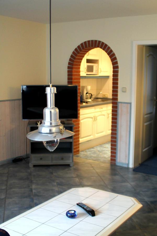 Karstens Gasthof Nordhastedt エクステリア 写真