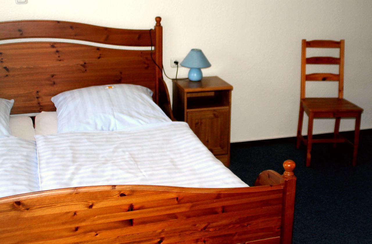 Karstens Gasthof Nordhastedt エクステリア 写真